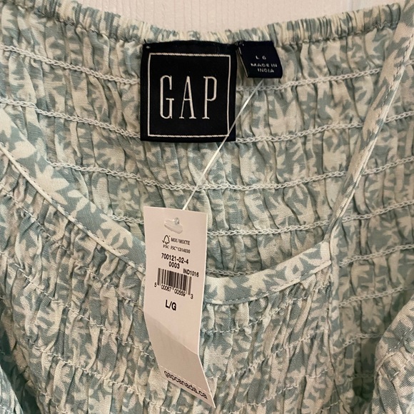 Gap Fitted/Flowy Tank Top- New with Tags! - Picture 2 of 2